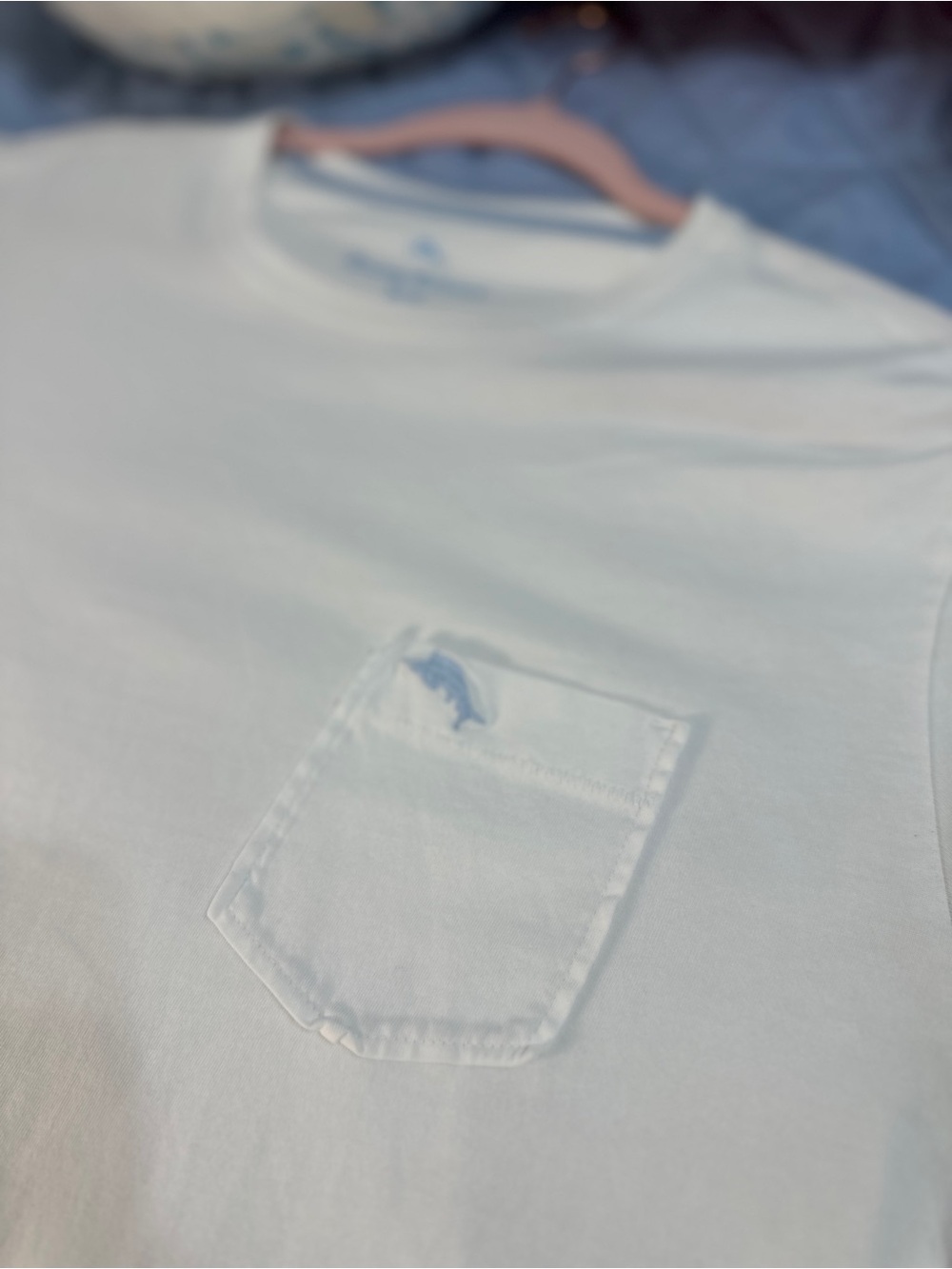 Tommy Bahama Classic White Men’s Pocket long-Sleeve T-Shirt. Size M
